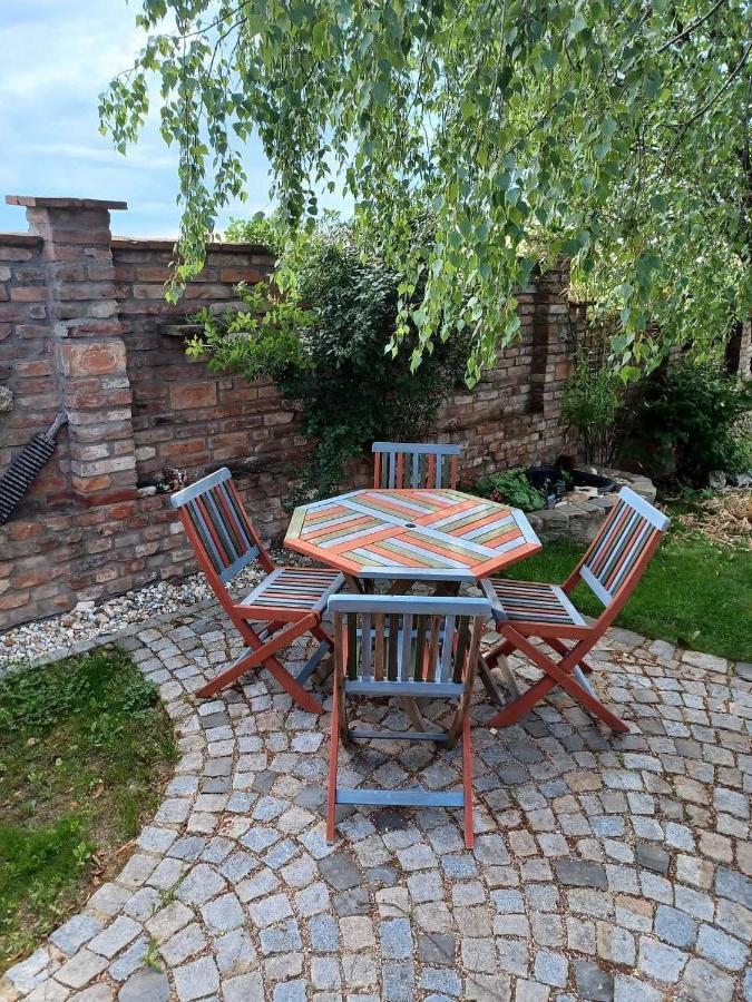 Ubytovani V Soukromi Na Sadove 906 - Valtice Exteriér fotografie