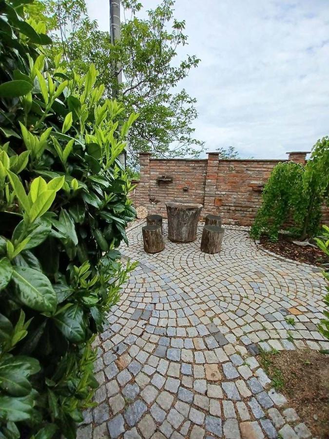 Ubytovani V Soukromi Na Sadove 906 - Valtice Exteriér fotografie
